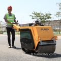 Titreşimli Yol Silindiri Arkasındaki Hidrostatik Yürüyüş